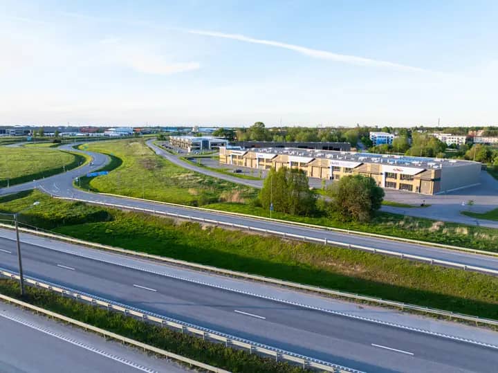 Ringi Äripark — Ringi tee 11 ja 13